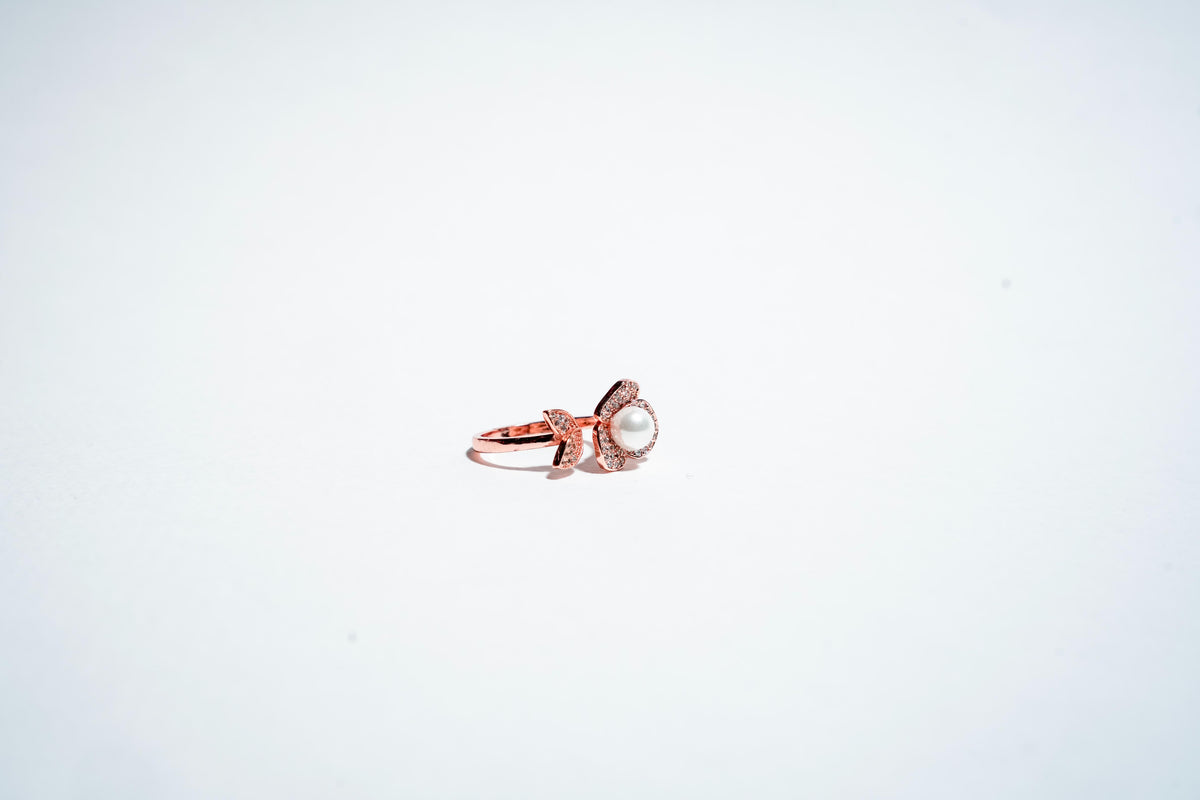 Petal Bloom Pearl Ring: Nature’s Radiance