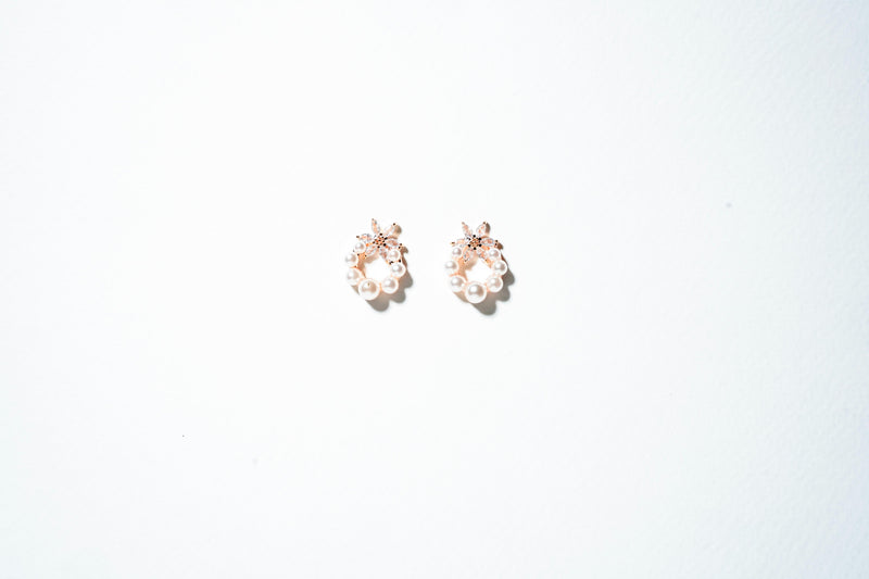 Primrose Pearl Wreath Drop Earrings – 18K Gold Plated
