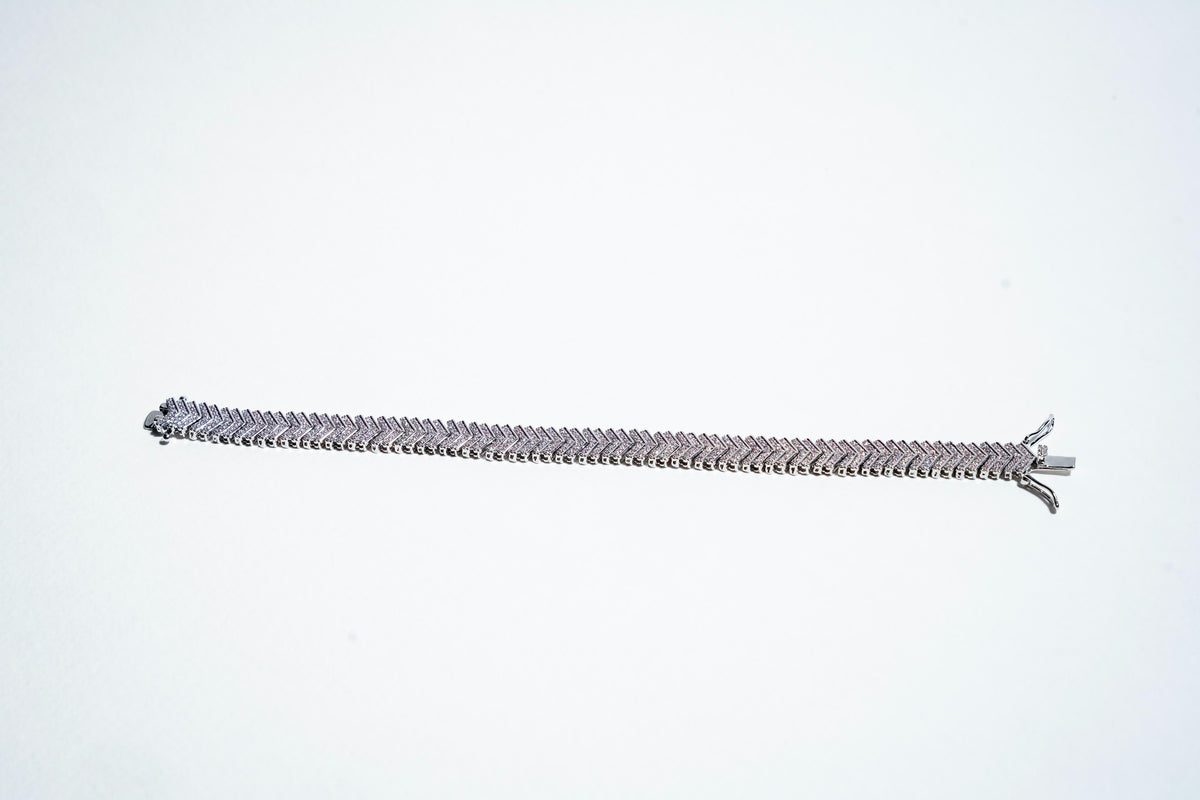 The Celestial Chevron: 925 Sterling Silver Diamond-Cut Bracelet