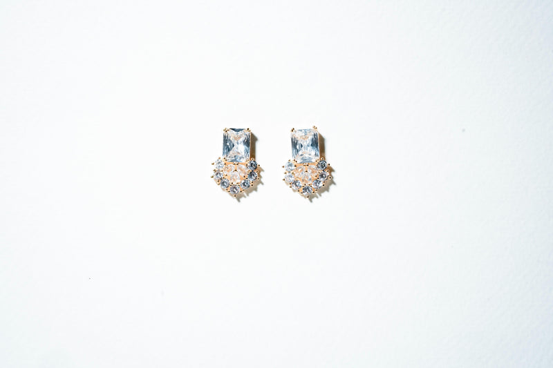 Solitaire Halo Drape Earrings – 18K Gold Plated